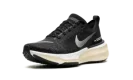 ZOOMX INVINCIBLE RUN 3 WMNS "Black White"