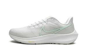 AIR ZOOM PEGASUS 39 MNS WMNS "Barely Green"