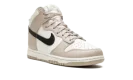 DUNK HIGH WMNS "Fossil Stone"