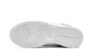 DUNK LOW WMNS "Gold White Silver"