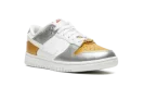 DUNK LOW WMNS "Gold White Silver"
