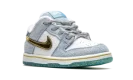 SB Dunk Low Pro QS (TD) "Sean Cliver - Holiday Special"