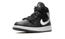 AIR JORDAN 1 MID WMNS "Black / White"