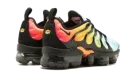 AIR VAPORMAX PLUS WMNS "Tropical Sunset"