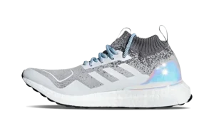 UltraBoost Mid