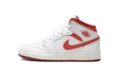 AIR JORDAN 1 MID SE GS "WHITE DUNE RED"
