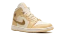 AIR JORDAN 1 MID WMNS "Pale Vanilla"