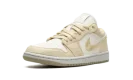 Air Jordan 1 Low WMNS "Team Gold / Sail"