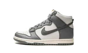 Dunk High SE (GS) "Grey/Sail"