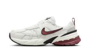 V2K Run SE WMNS "White Team Red"