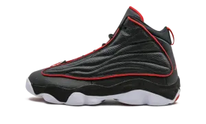 JORDAN PRO STRONG "Black / Univeristy Red" DC8418 061