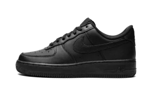 AIR FORCE 1 LO '07 MNS WMNS "Triple Black"