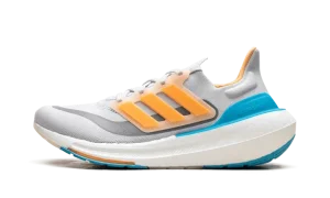 ULTRABOOST LIGHT "Black"