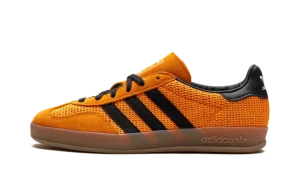Gazelle Indoor "Orange / Core Black"