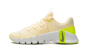 Free Metcon 5 WMNS "Citron Tint Volt"