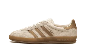 Gazelle Indoor WMNS "Wonder White"