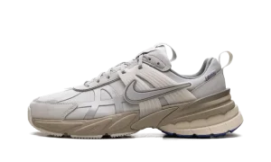 V2K Run WMNS "Gore-Tex Light Bone"