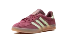 Gazelle Indoor "Shadow Red Semi Spark Green"
