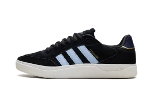 Tyshawn Low "Black Clear Sky"