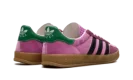 Gazelle WMNS "Gucci Pink"