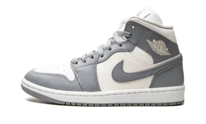 AIR JORDAN 1 MID WMNS "Stealth"