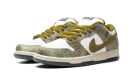 SB Dunk Low "Alexis Sablone - Chameleon"