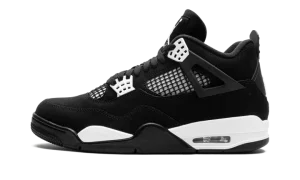 Air Jordan 4 "White Thunder"