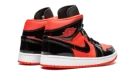 AIR JORDAN 1 MID WMNS "Hot Punch"