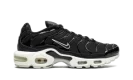 AIR MAX PLUS MNS WMNS "Black / White"