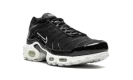 AIR MAX PLUS MNS WMNS "Black / White"