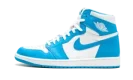 Air Jordan 1 Retro "UNC"