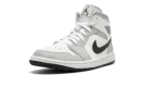 AIR JORDAN 1 MID WMNS "Grey Fog"