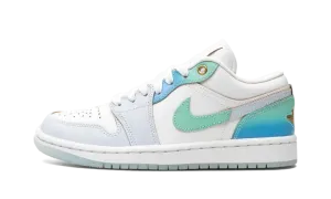 Air Jordan 1 Low WMNS "Emerald Rise" FN8899 131