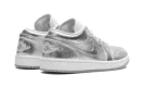 Air Jordan 1 Low SE WMNS "Metallic Silver"