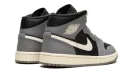 AIR JORDAN 1 MID WMNS "CEMENT GREY"