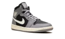 AIR JORDAN 1 MID WMNS "CEMENT GREY"