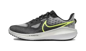 Vomero 17 "Black Light Smoke Grey Volt"