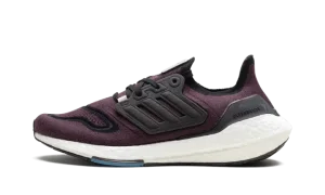 Ultra Boost 22 "Shadow Maroon"