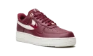 AIR FORCE 1 LO WMNS "Logo Pack - Deep Red"