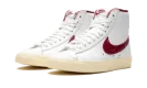 BLAZER MID '77 WMNS "Just Do it"