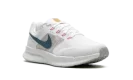 RUN SWIFT 3 WMNS "White Aqua Pink"