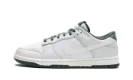 NIKE DUNK LOW "VINTAGE GREEN"