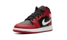 Air Jordan 1 "red" DQ8423-061