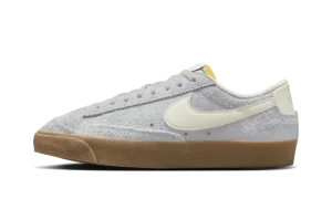 Blazer Low '77 Vintage WMNS "Football Grey Gum"