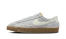 Blazer Low '77 Vintage WMNS "Football Grey Gum"