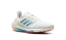 Ultra Boost 22 WMNS "Heat.RDY White Iridescent"