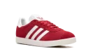Gazelle "Scarlet White"