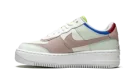 AF1 SHADO SE WMNS "Pixel Swoosh"