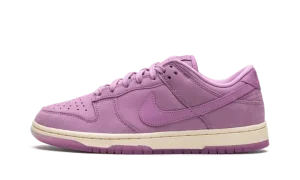 DUNK LOW WMNS "Rush Fuchsia"