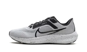 Air Zoom Pegasus 40 WMNS "White Black"